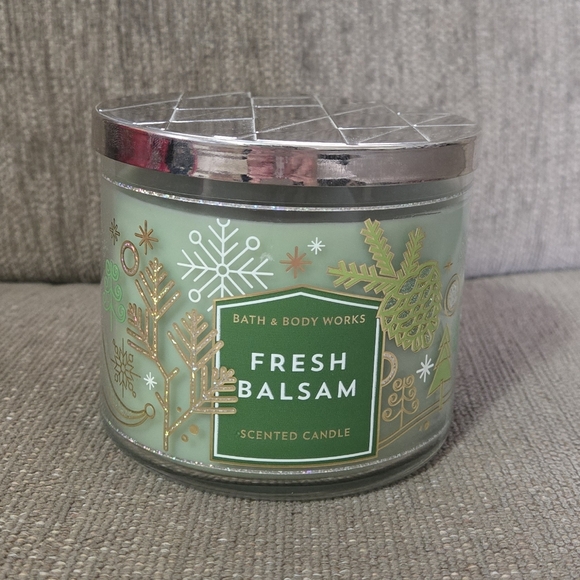 Bath & Body Works Candle - Fresh Balsam - Picture 1 of 3